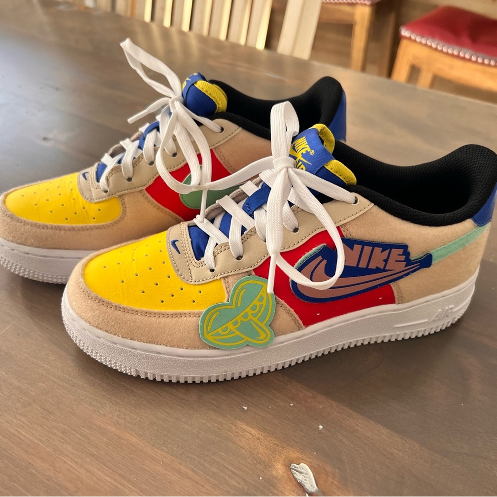 Nike Air Force 1 low top with velcro patch’s